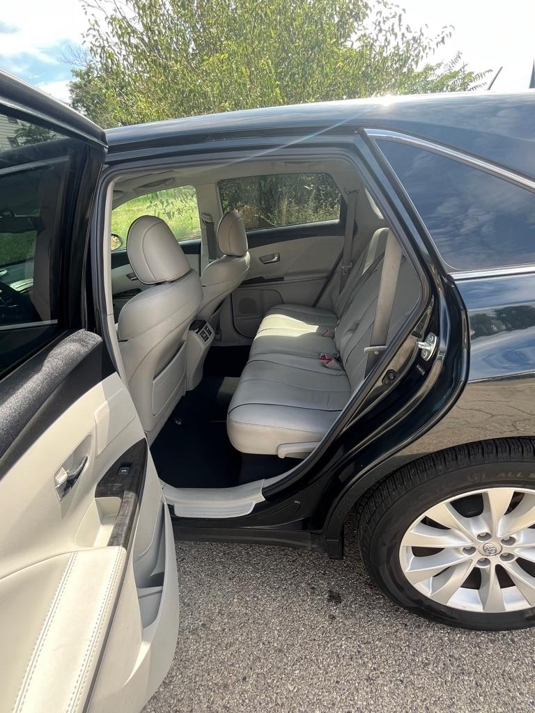Toyota Venza LE I4 AWD 2014