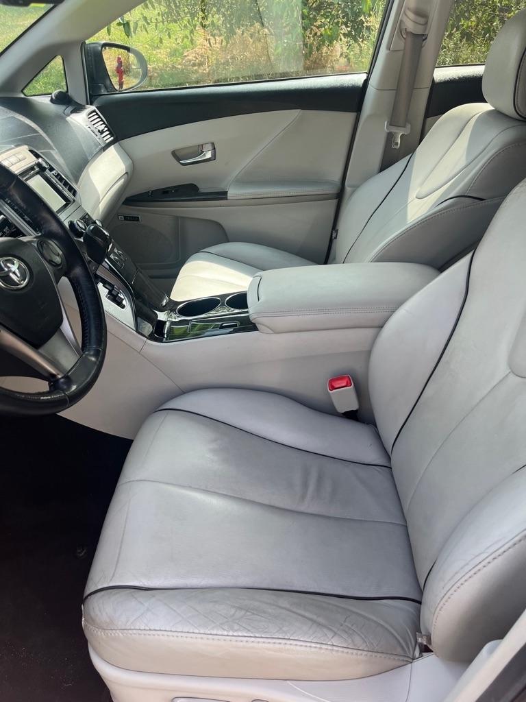 Toyota Venza LE I4 AWD 2014