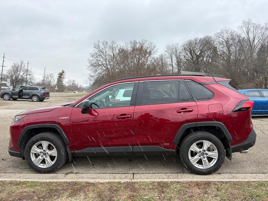 Toyota RAV4 Hybrid LE 2021