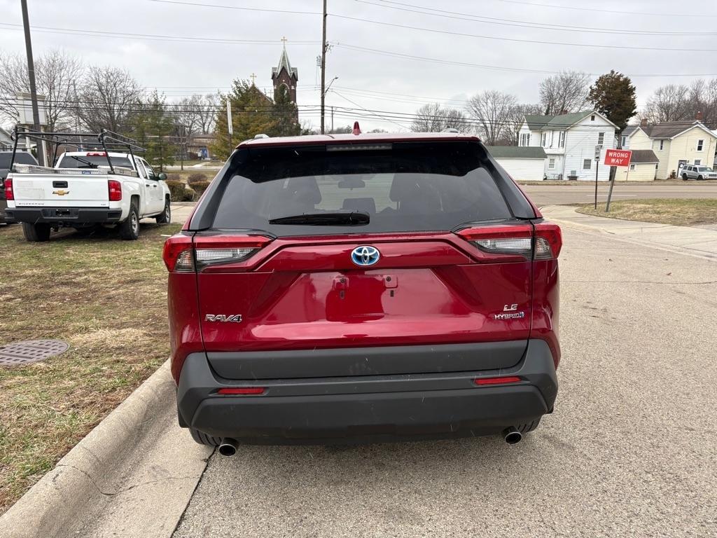 Toyota RAV4 Hybrid LE 2021