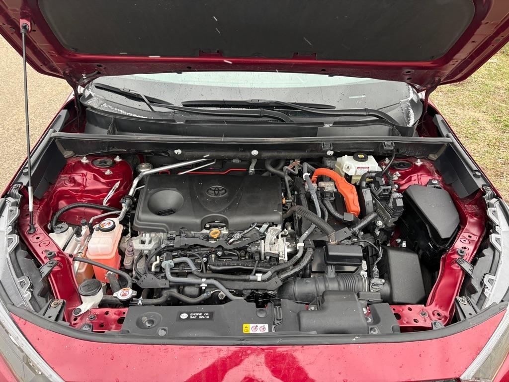 Toyota RAV4 Hybrid LE 2021