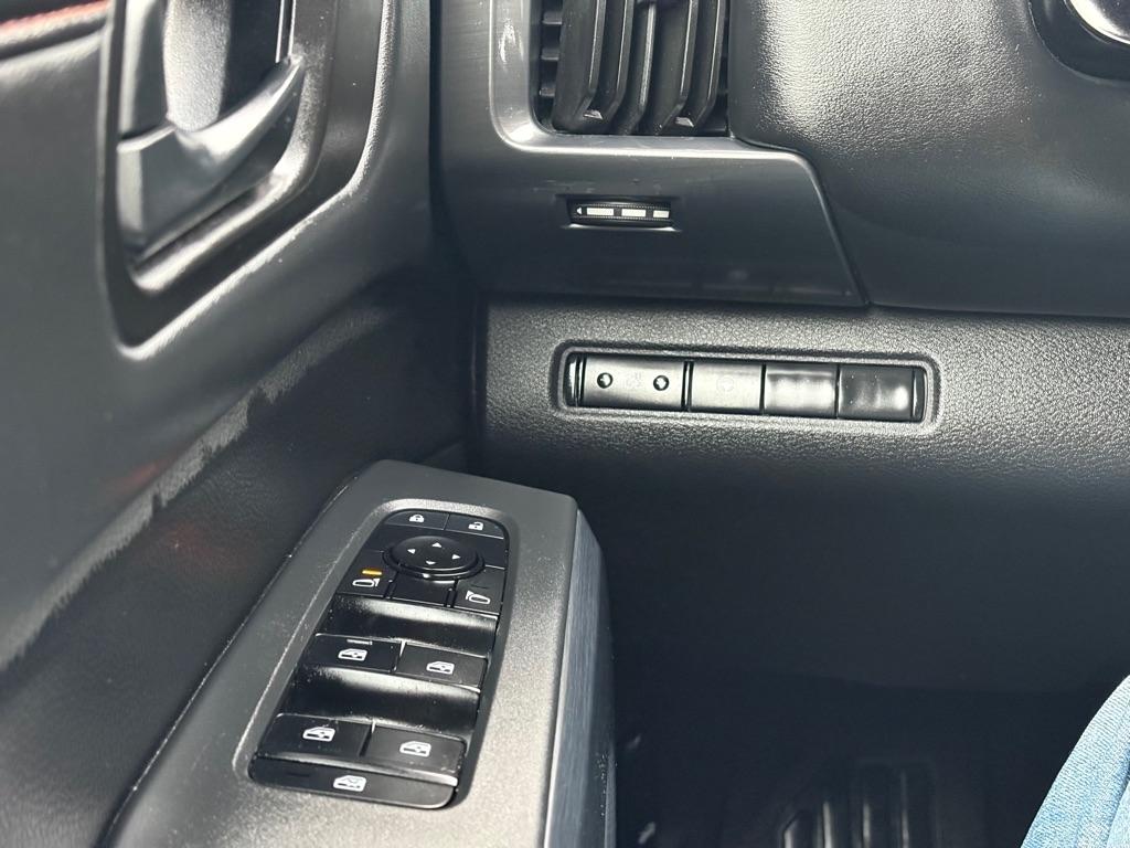 Nissan Pathfinder SV 4WD 2023