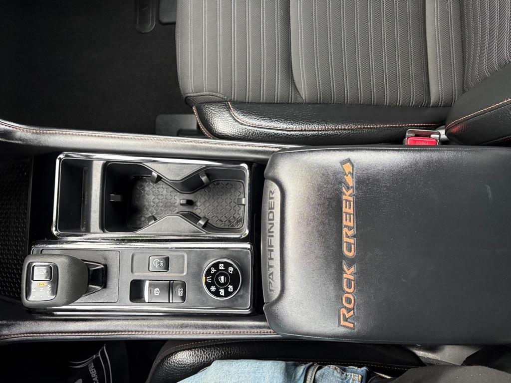 Nissan Pathfinder SV 4WD 2023