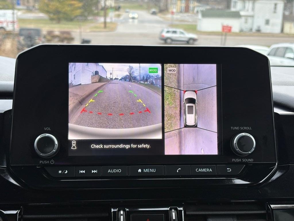 Nissan Pathfinder SV 4WD 2023