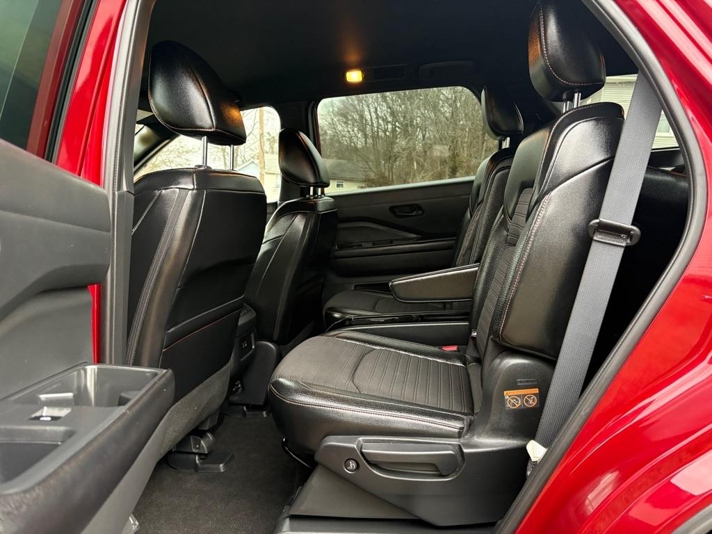 Nissan Pathfinder SV 4WD 2023