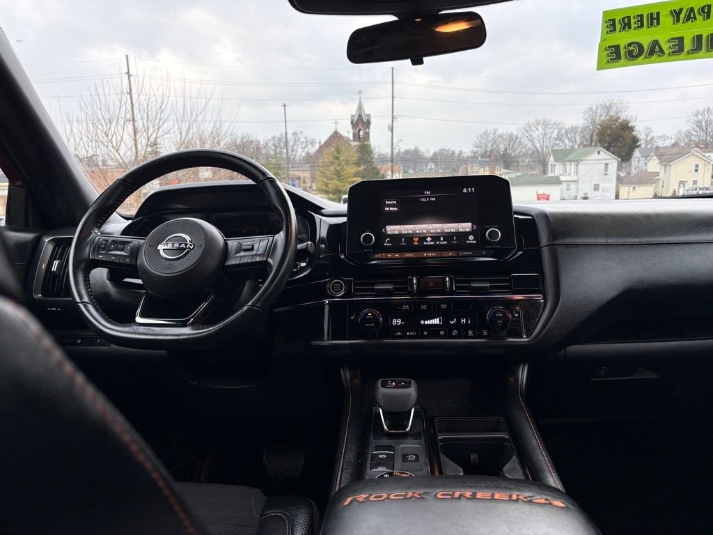 Nissan Pathfinder SV 4WD 2023