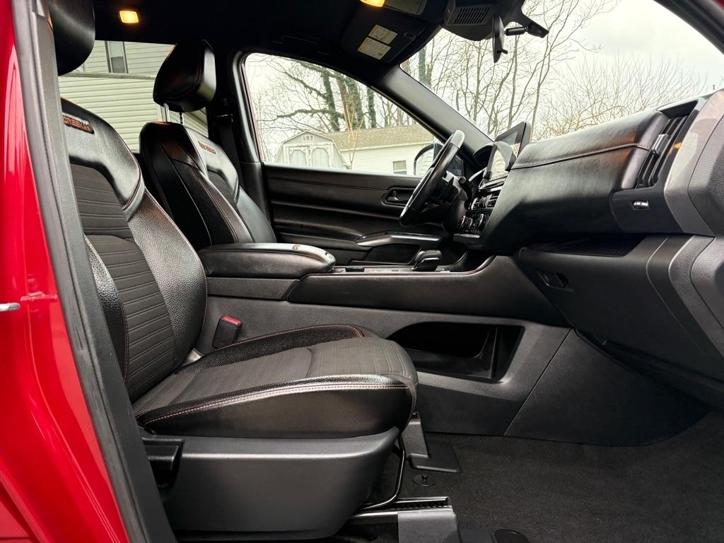 Nissan Pathfinder SV 4WD 2023