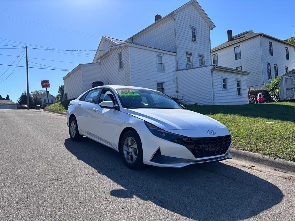 Hyundai Elantra SE 2021