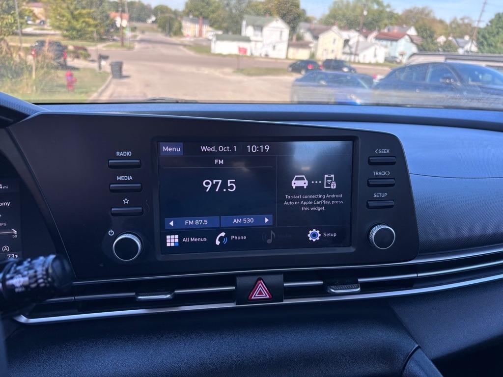 Hyundai Elantra SE 2021