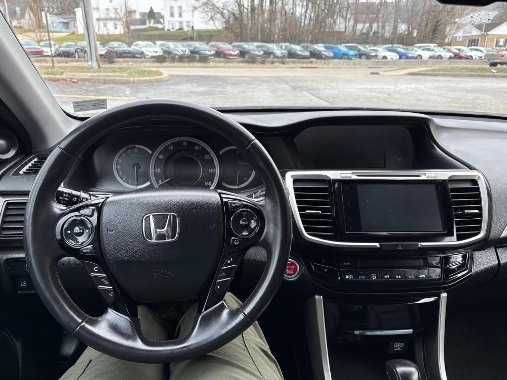 Honda Accord EX-L Sedan V6 CVT w/ Honda Sensing 6-Spd AT 2017