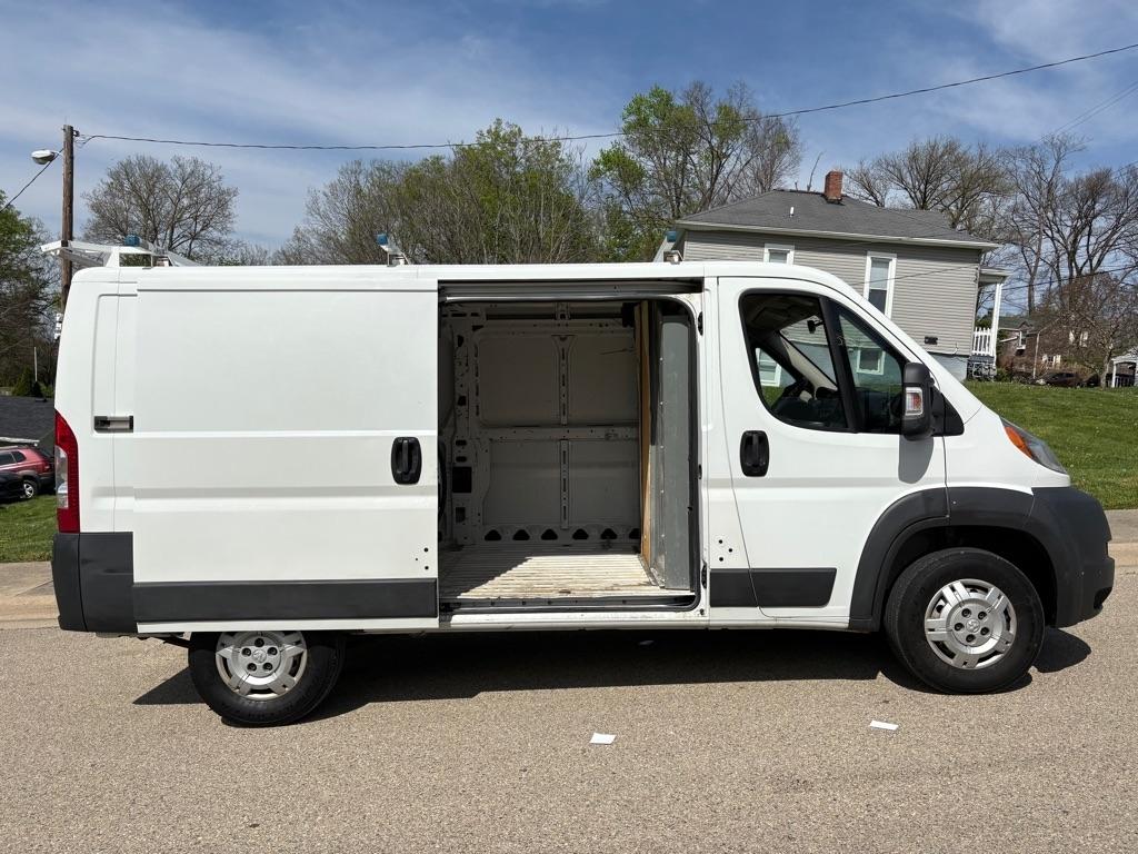 RAM Promaster 1500 Low Roof Tradesman 136-in. WB 2014