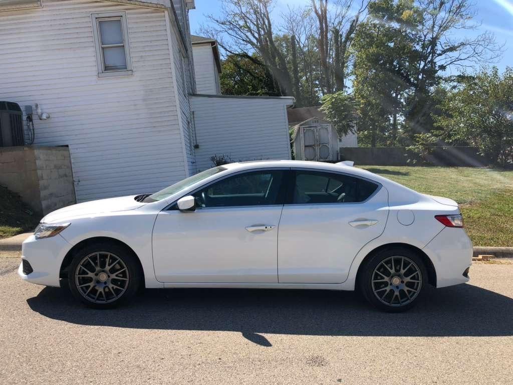 Acura ILX 8-Spd AT w/ Premium Package 2017