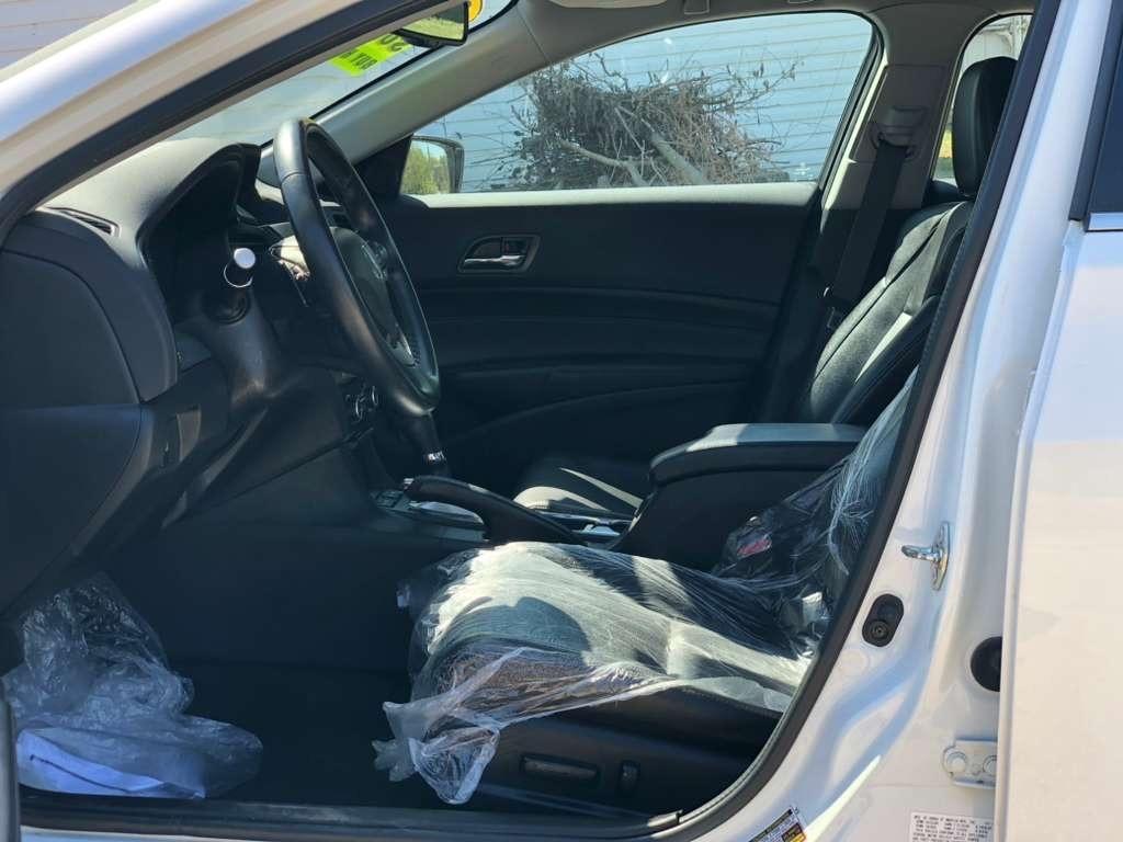 Acura ILX 8-Spd AT w/ Premium Package 2017