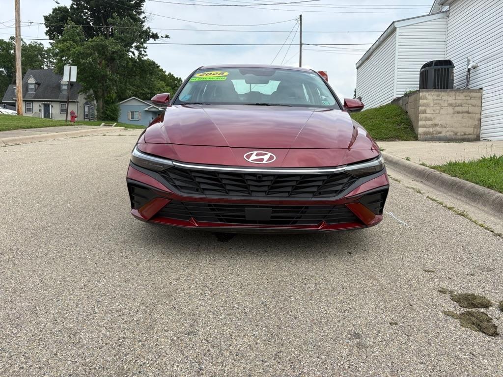 Hyundai Elantra SE 2025
