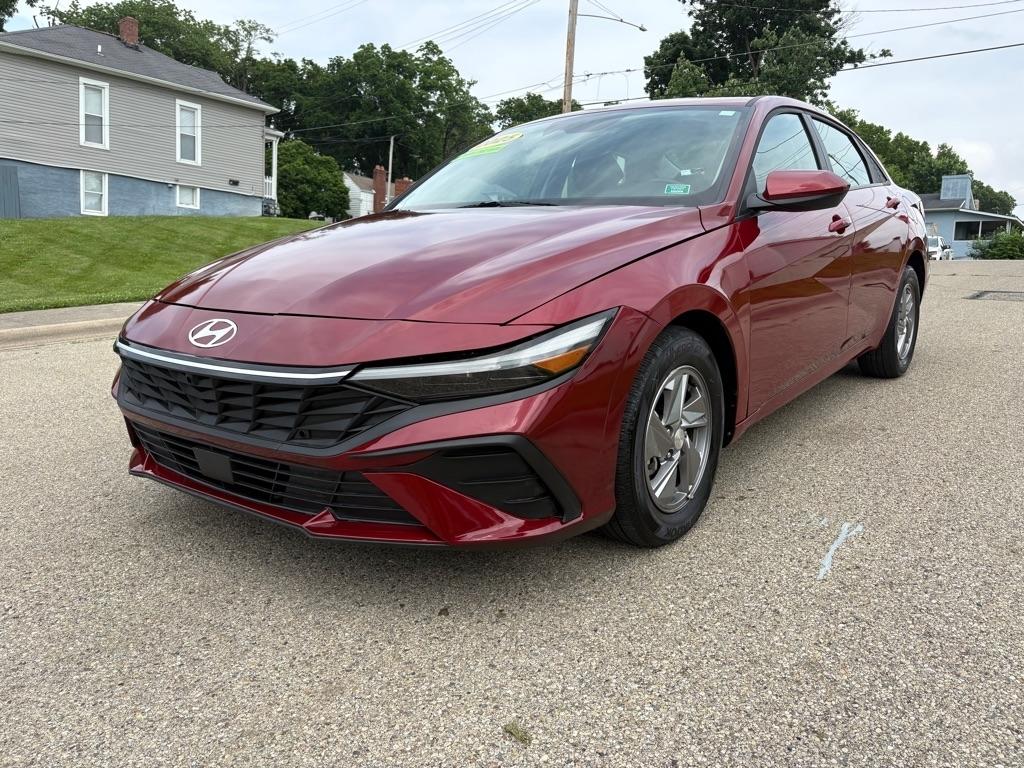 Hyundai Elantra SE 2025