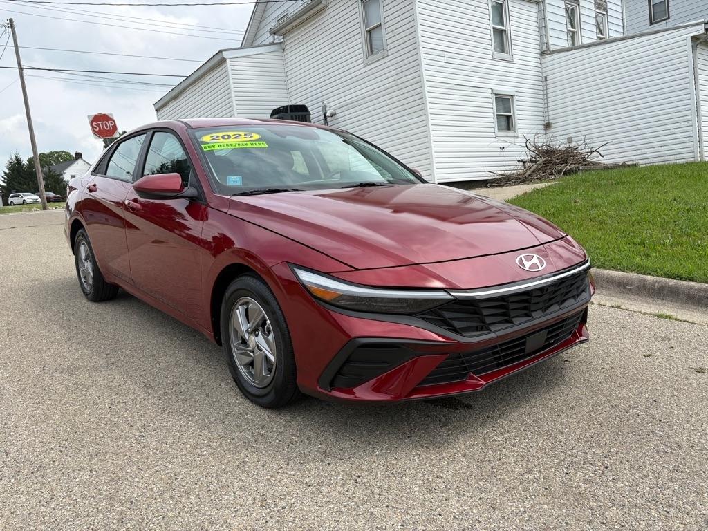 Hyundai Elantra SE 2025