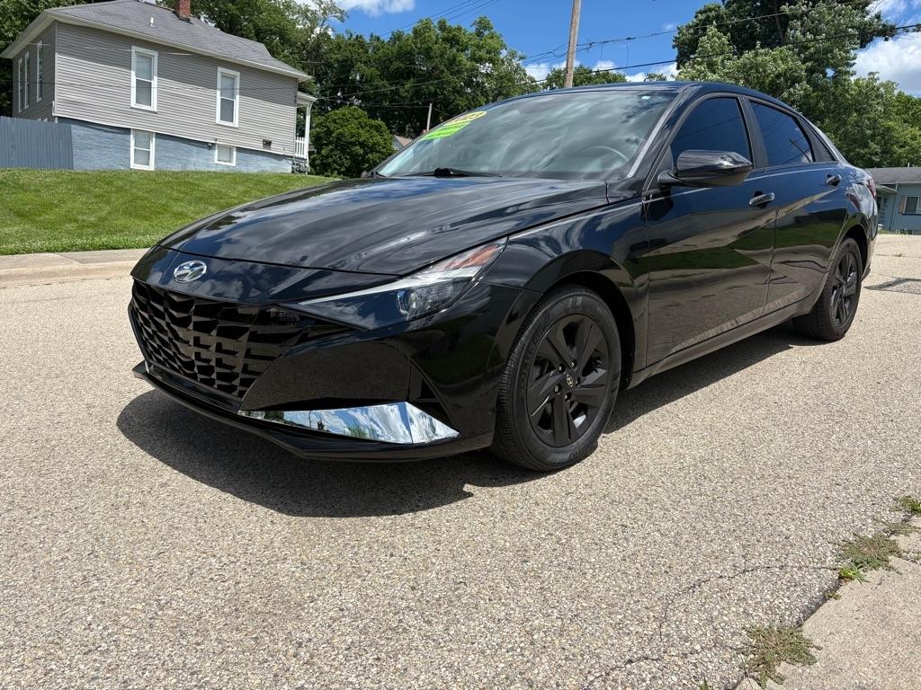 Hyundai Elantra SEL 2023