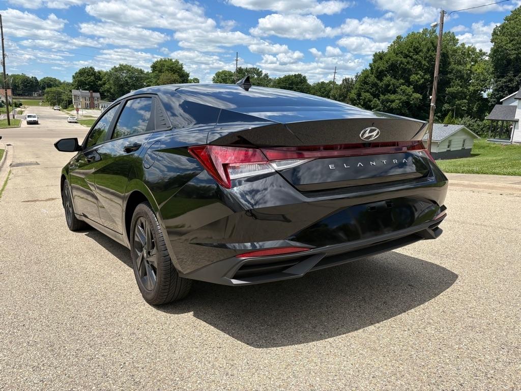 Hyundai Elantra SEL 2023