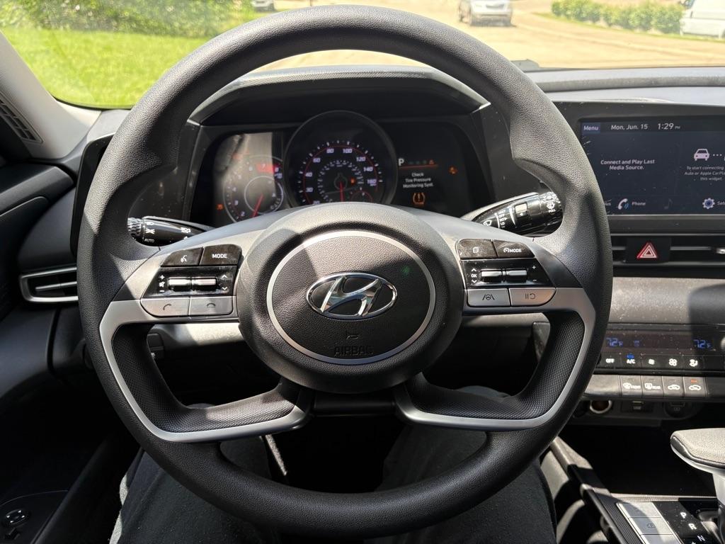 Hyundai Elantra SEL 2023