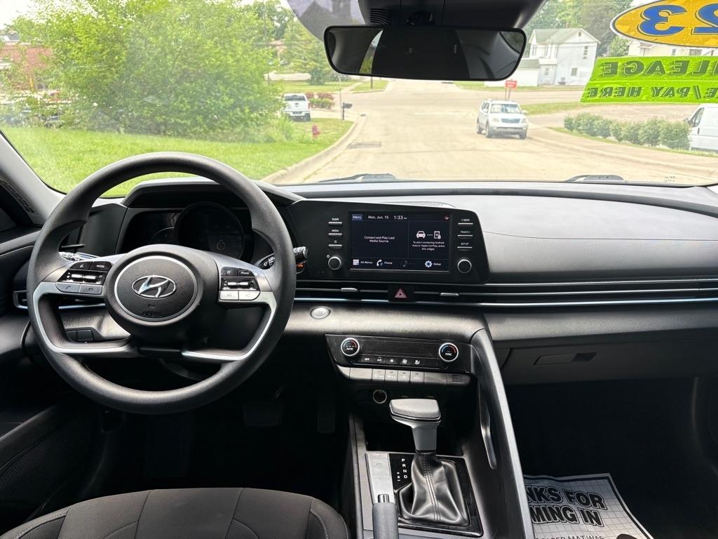 Hyundai Elantra SEL 2023
