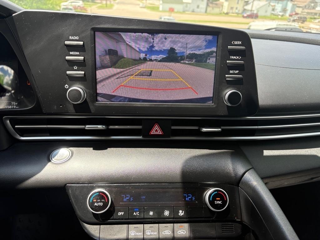 Hyundai Elantra SEL 2023