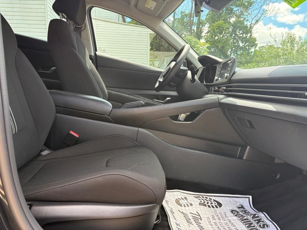 Hyundai Elantra SEL 2023