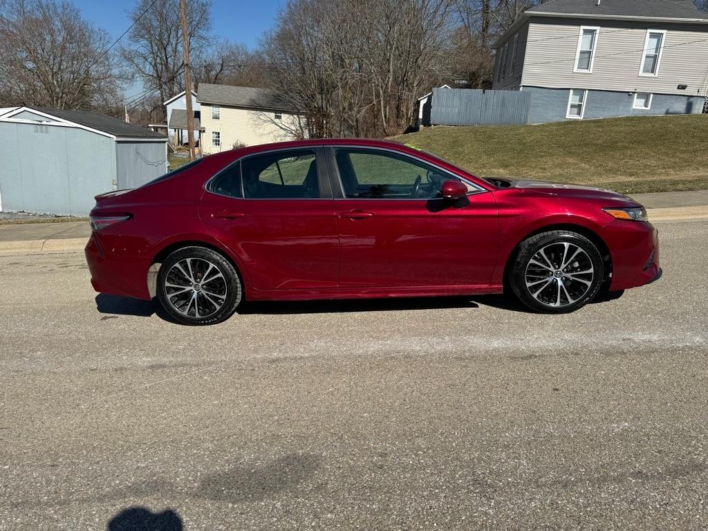Toyota Camry SE 2018