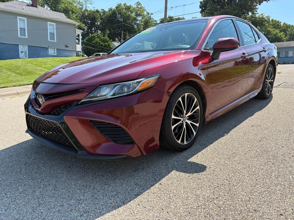 Toyota Camry SE 2018