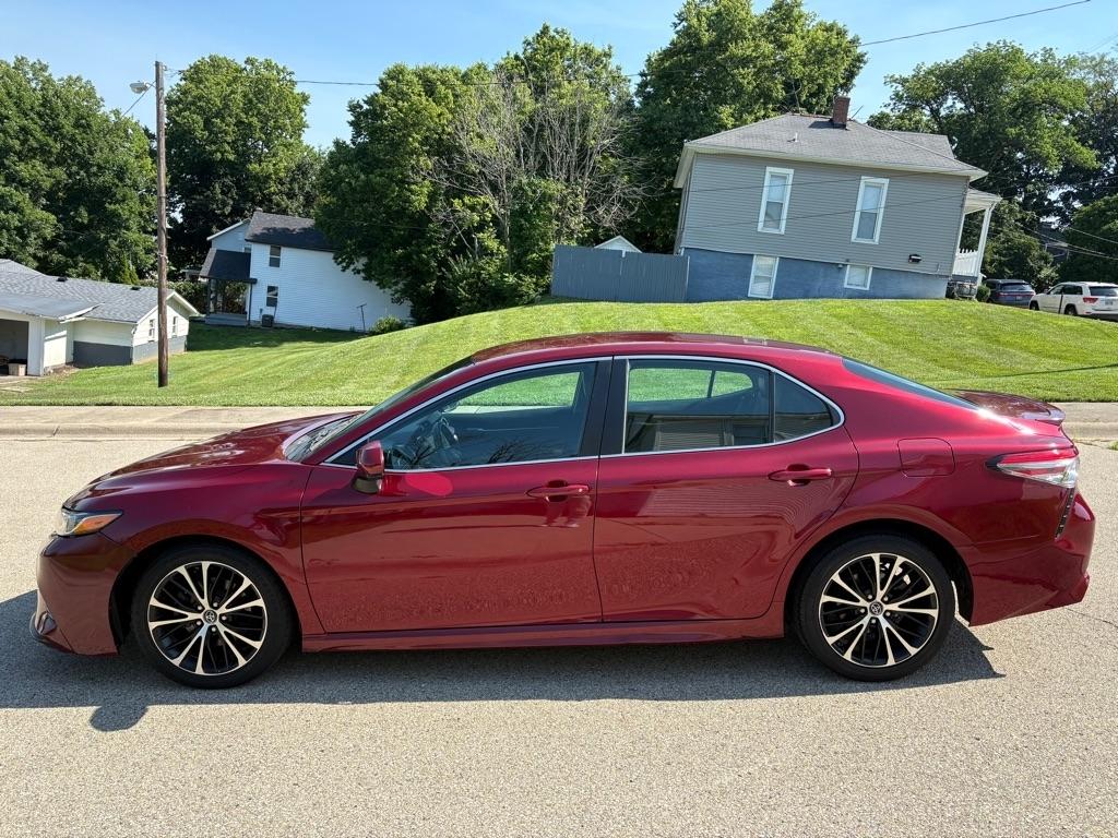 Toyota Camry SE 2018