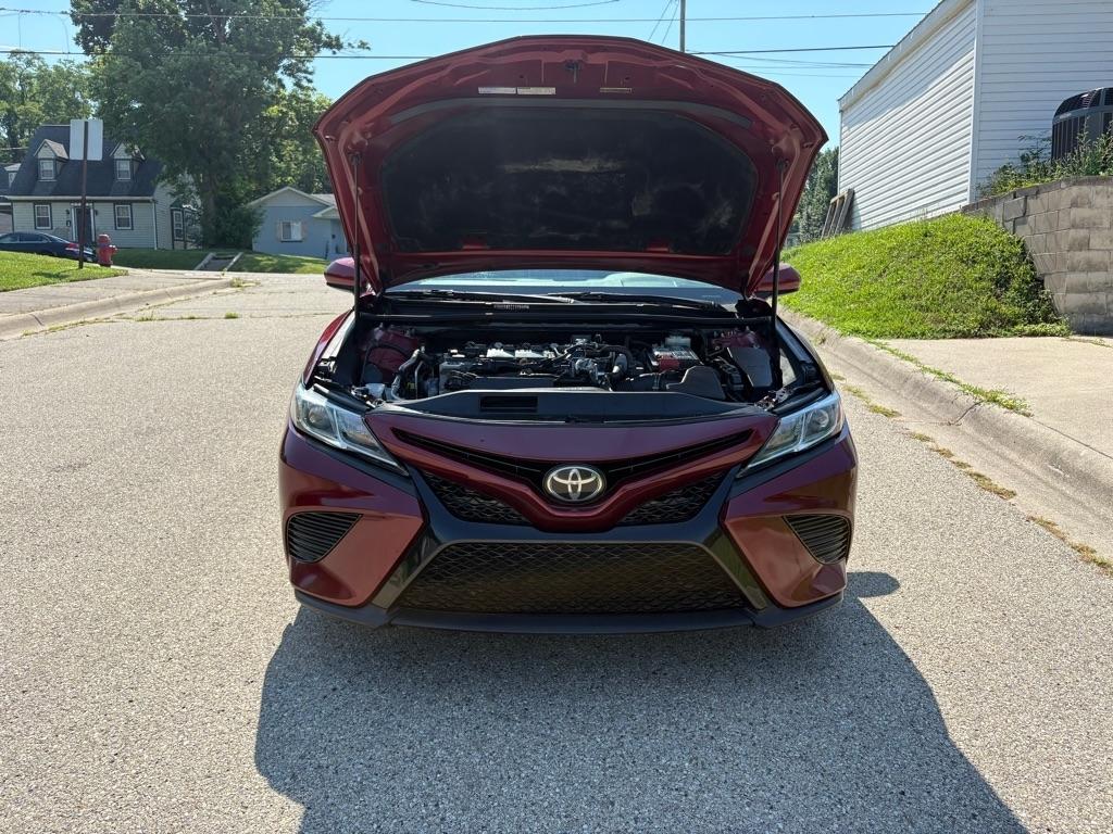 Toyota Camry SE 2018