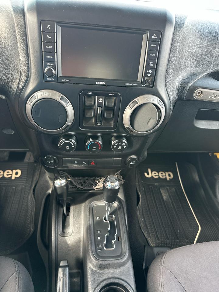 Jeep Wrangler Unlimited Sport 4WD 2015