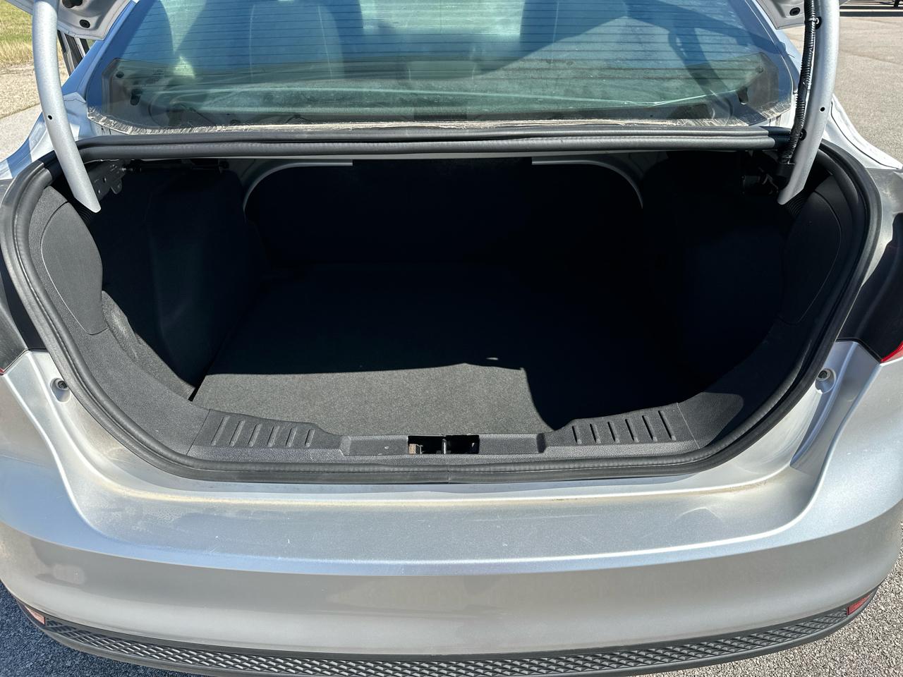 Ford Focus S Sedan 2014