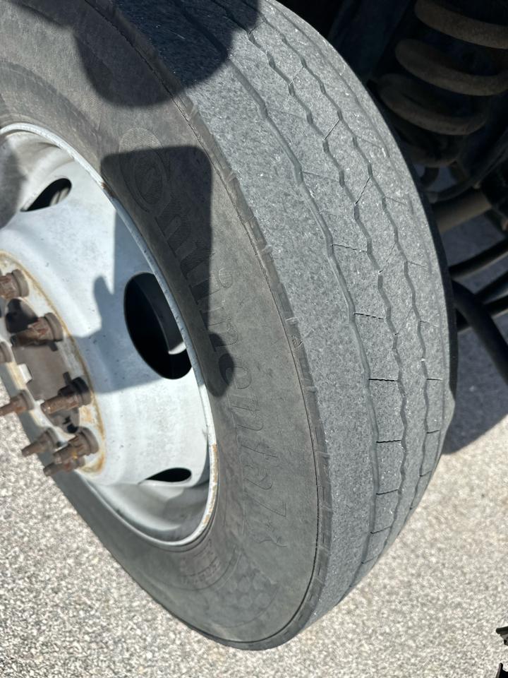 Ford F-550 Regular Cab DRW 2WD 2012