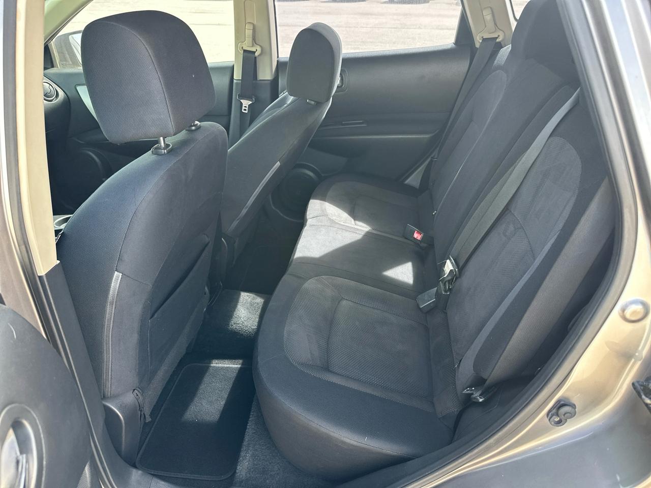 Nissan Rogue S 2WD 2011