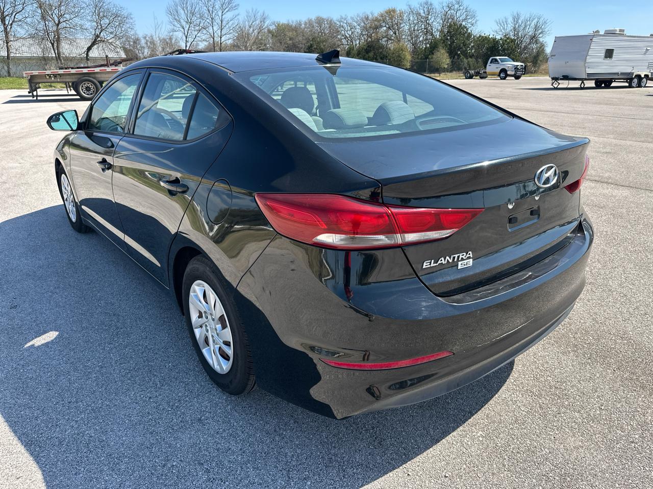 Hyundai Elantra SE 6AT 2017