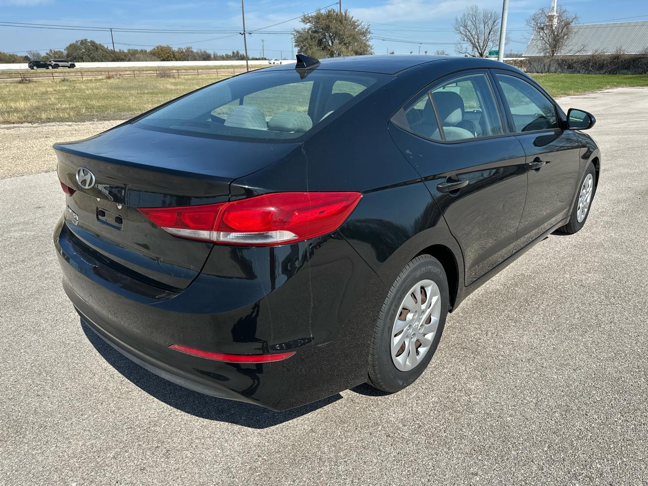 Hyundai Elantra SE 6AT 2017