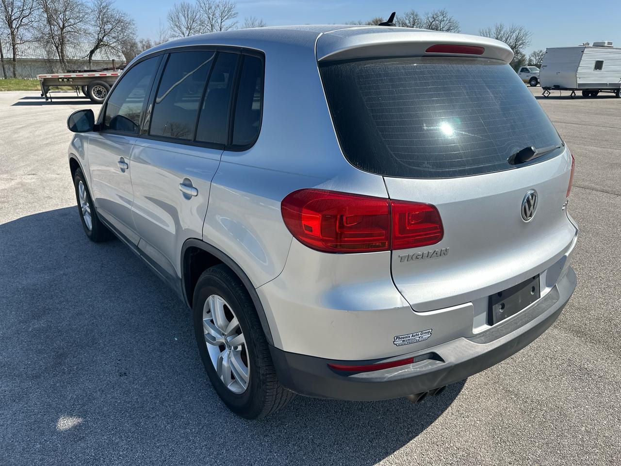Volkswagen Tiguan S 2013