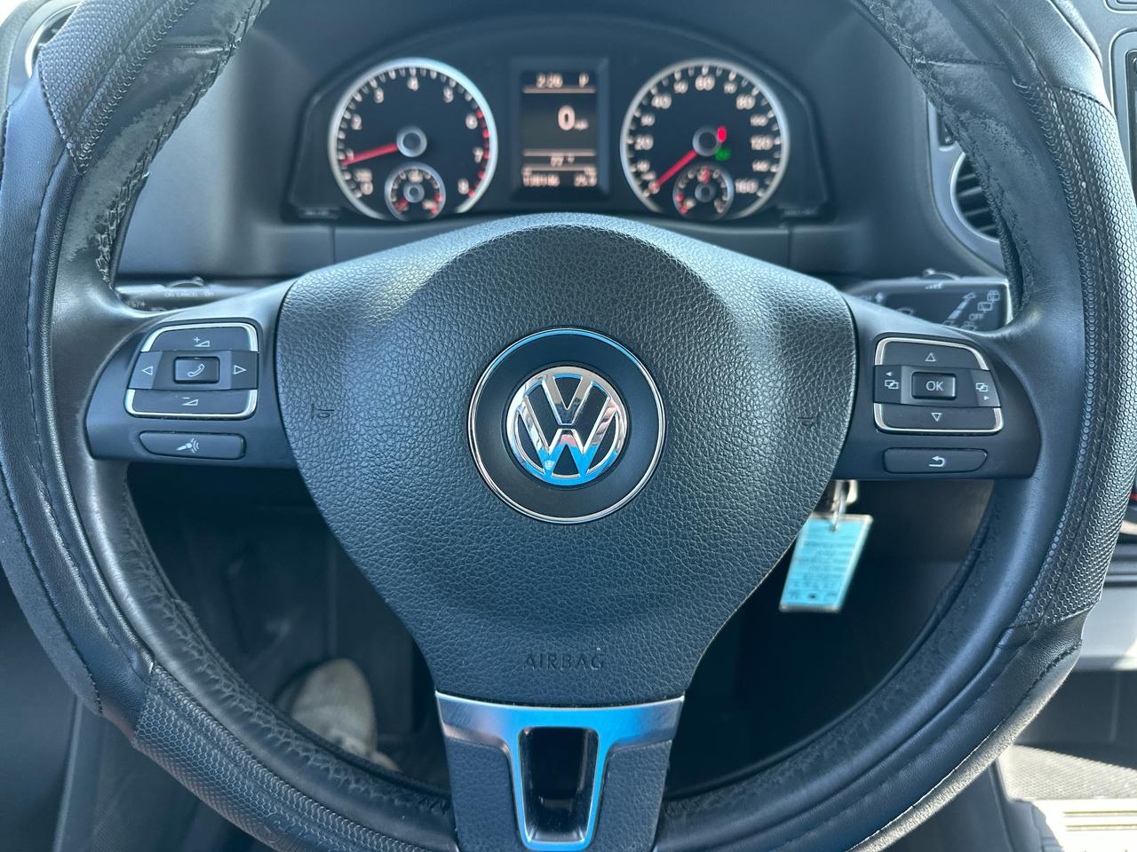 Volkswagen Tiguan S 2013