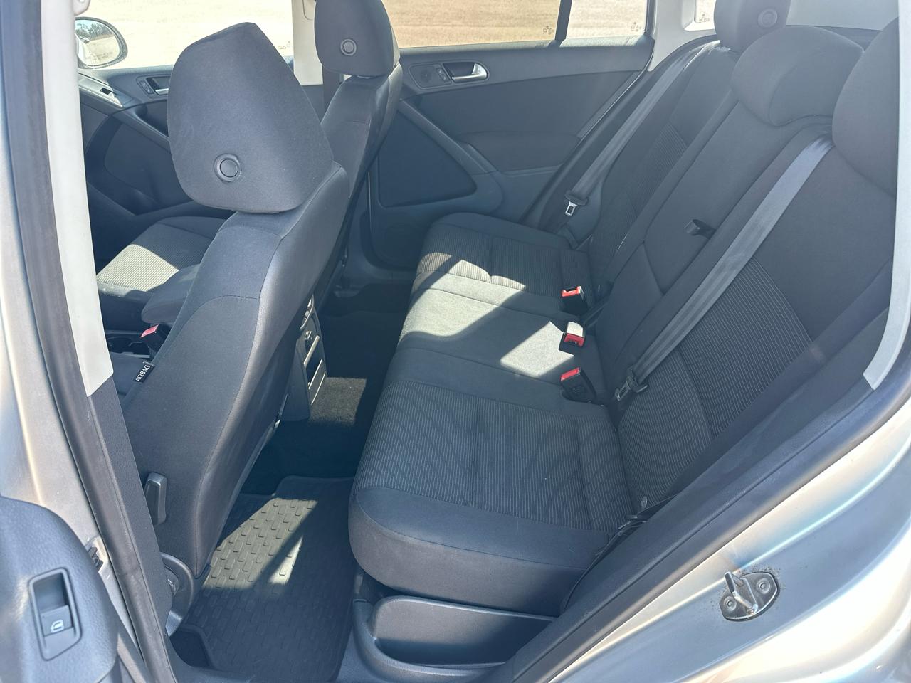 Volkswagen Tiguan S 2013