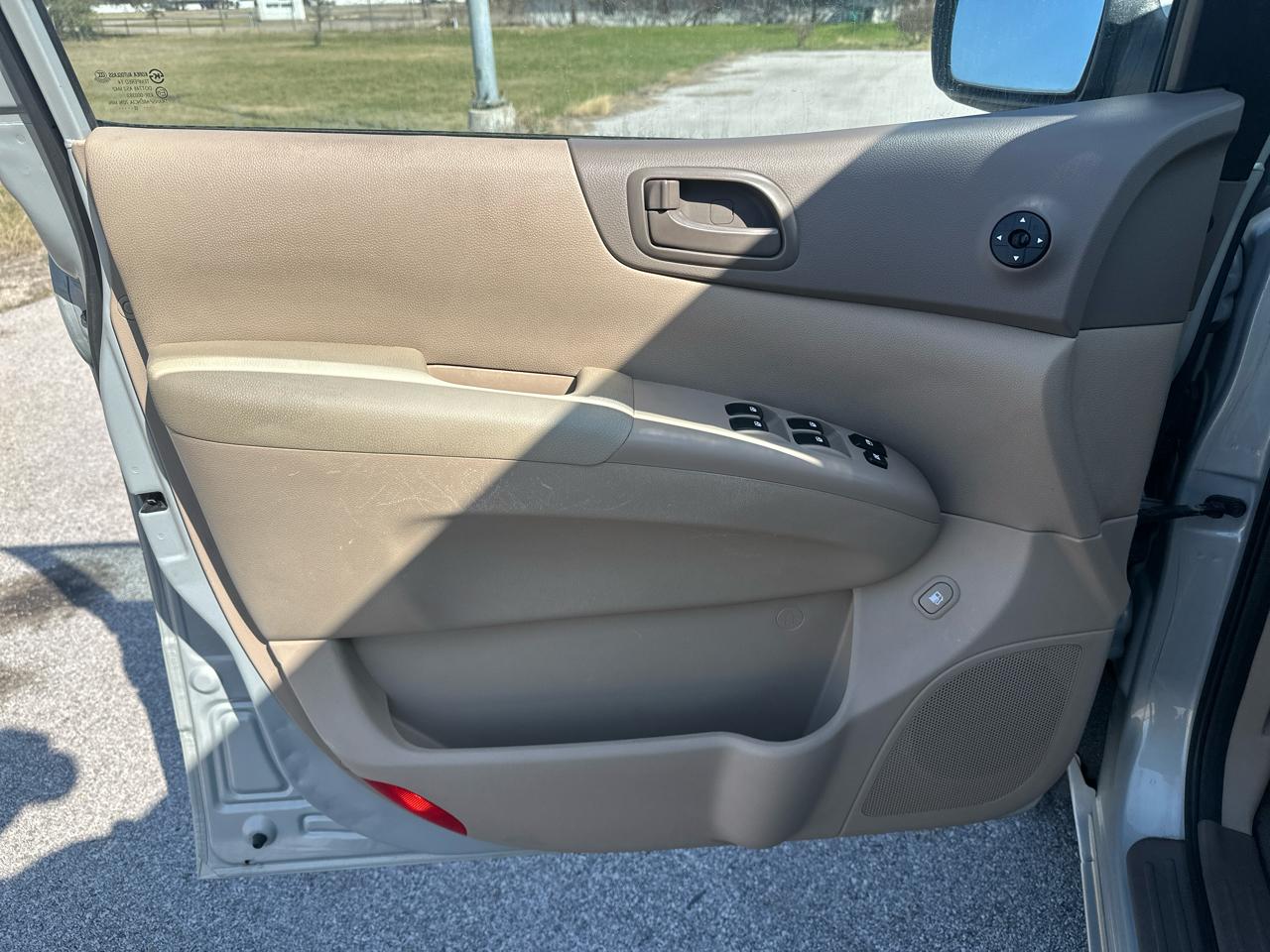 Kia Sedona LX LWB 2014