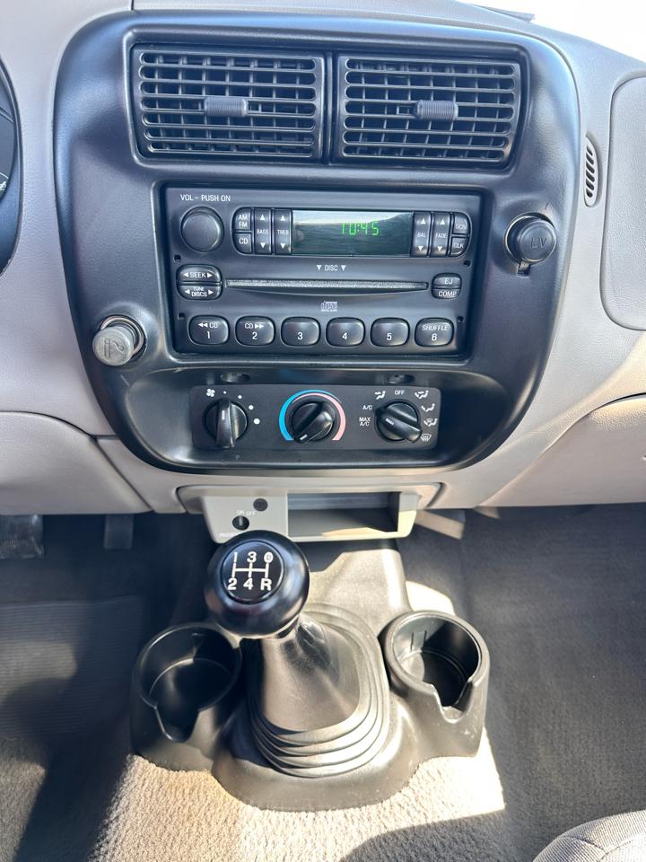 Mazda B-Series B2500 SX Reg. Cab 2WD 2000