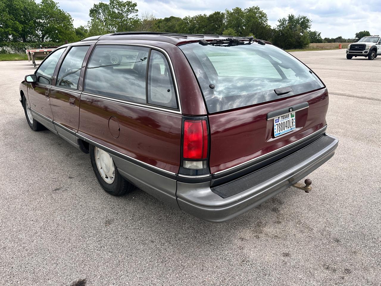 Oldsmobile Custom Cruiser Base 1992