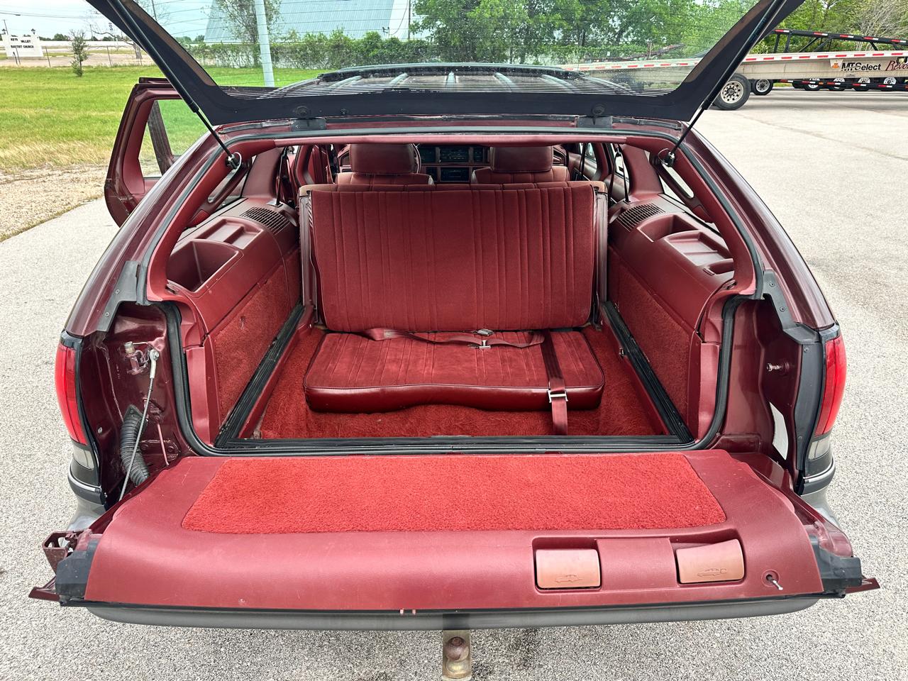 Oldsmobile Custom Cruiser Base 1992