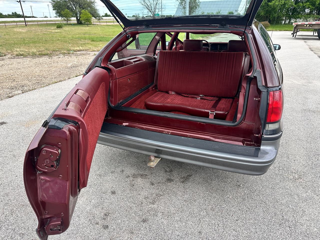 Oldsmobile Custom Cruiser Base 1992