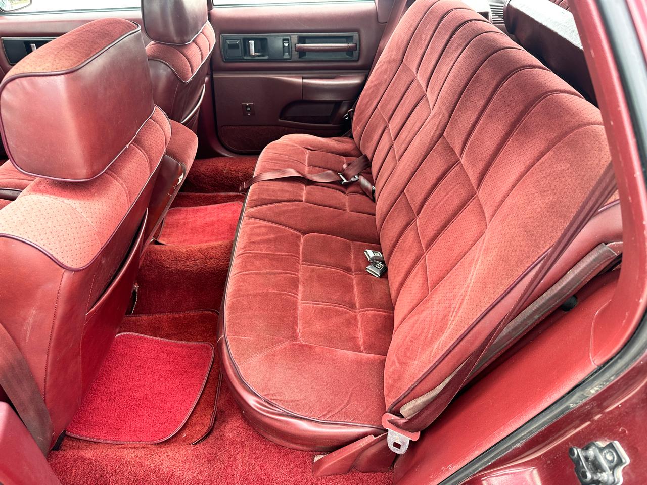 Oldsmobile Custom Cruiser Base 1992