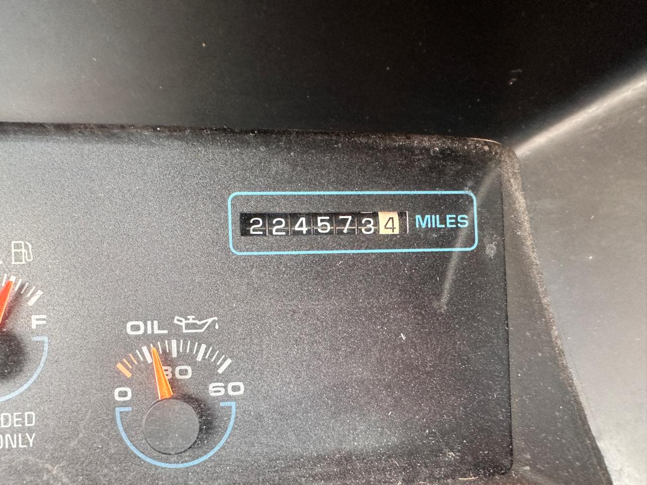 Oldsmobile Custom Cruiser Base 1992