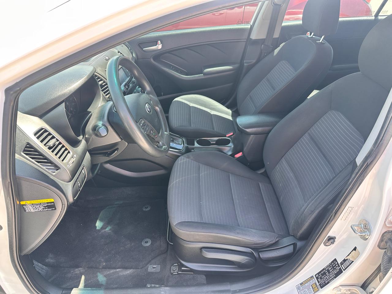 Kia Forte LX 6A 2017
