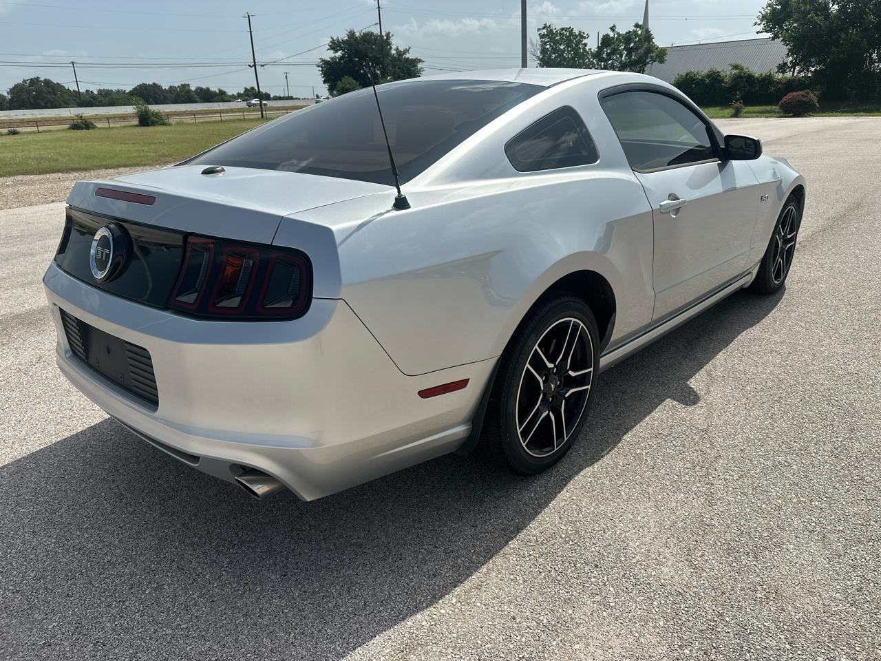 Ford Mustang GT Coupe 2013