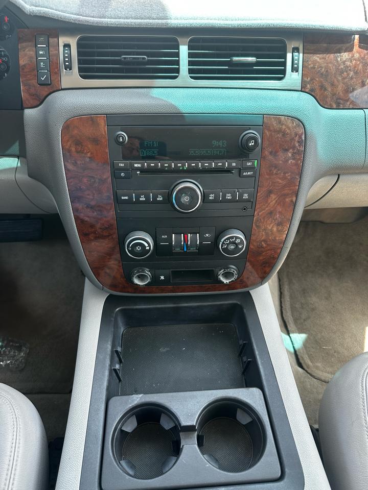 Chevrolet Suburban LS 1500 2WD 2008