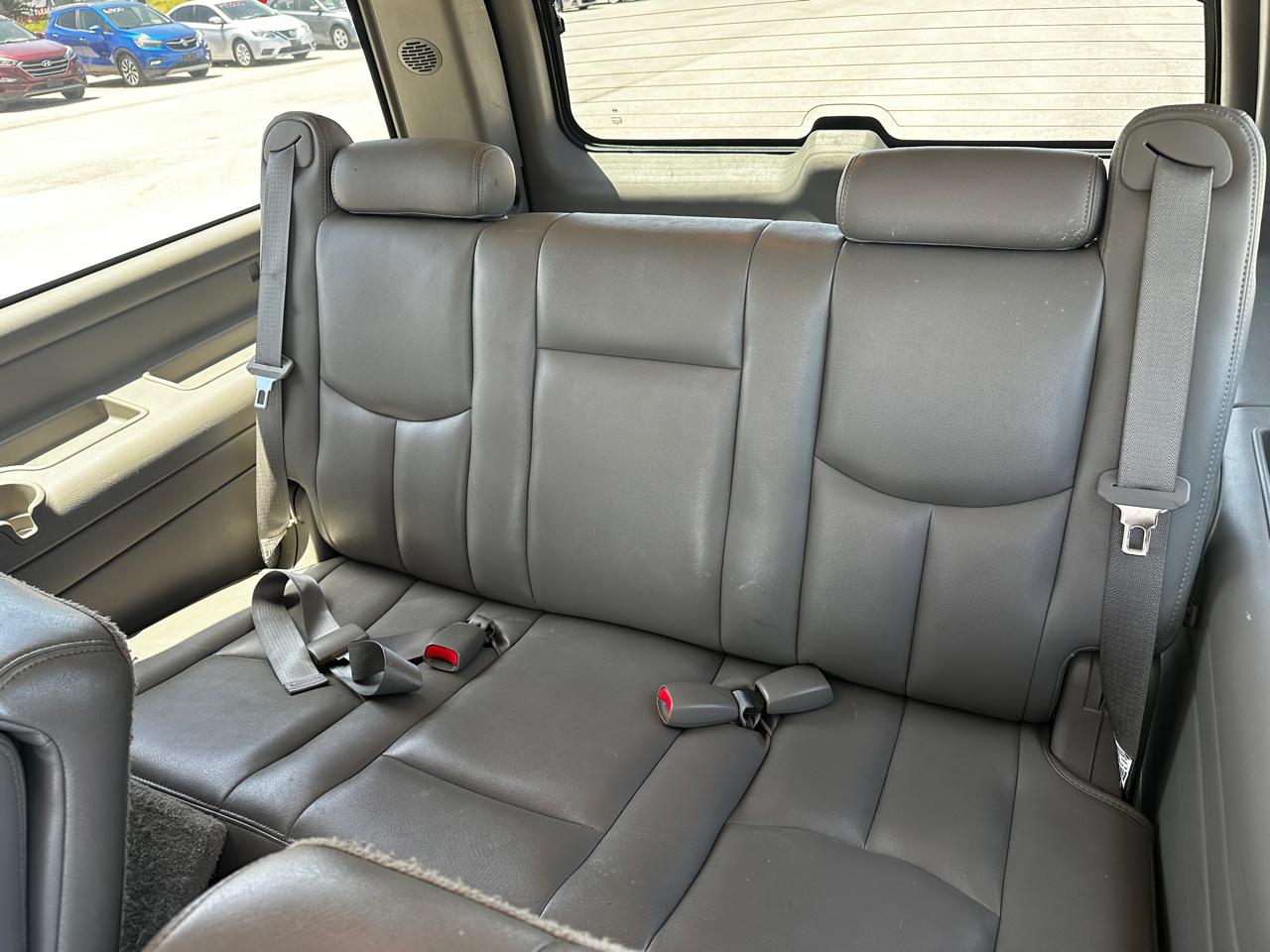 Chevrolet Suburban 1500 4WD 2006
